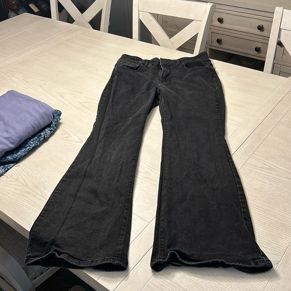 No Boundaries Pants - Bell bottom black jeans